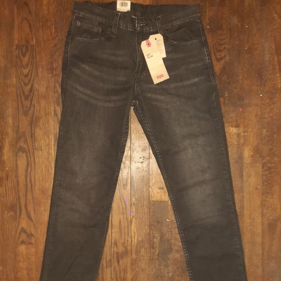 levis frog eye